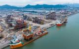 “海基二號(hào)”上部組塊在廣東珠海裝船