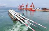 三條由東方電氣自主研發(fā)制造的26MW海上風(fēng)力發(fā)電機(jī)試驗(yàn)葉片發(fā)運(yùn)